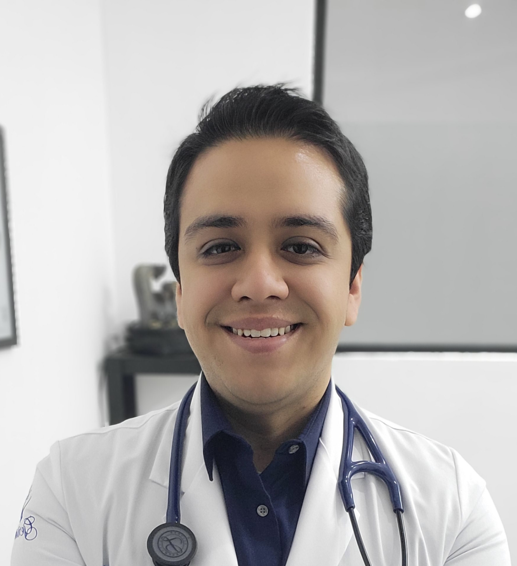 Dr. Hugo Mercado